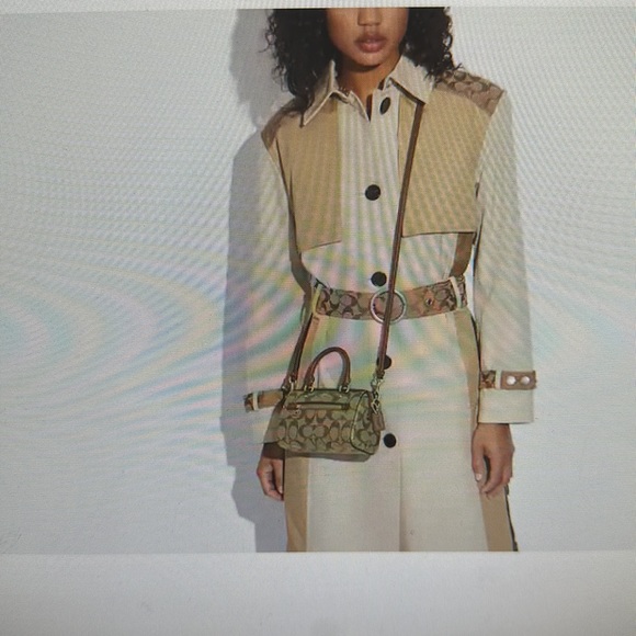 New! Coach Mini Rowan crossbody in Signature canvas - Picture 6 of 7